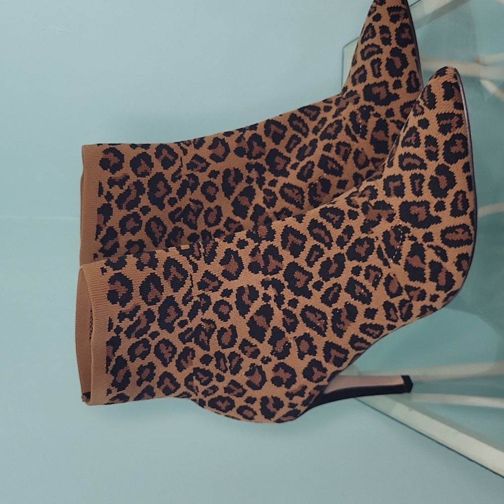 Mia leopard bootie size 8